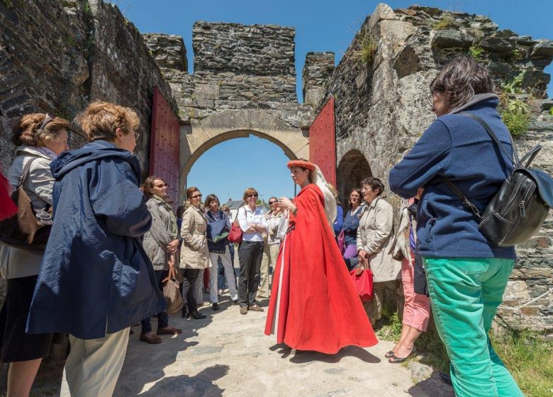 Visite guidée costumée au Château médiéval d’Oudon – Journées Européennes du Patrimoine