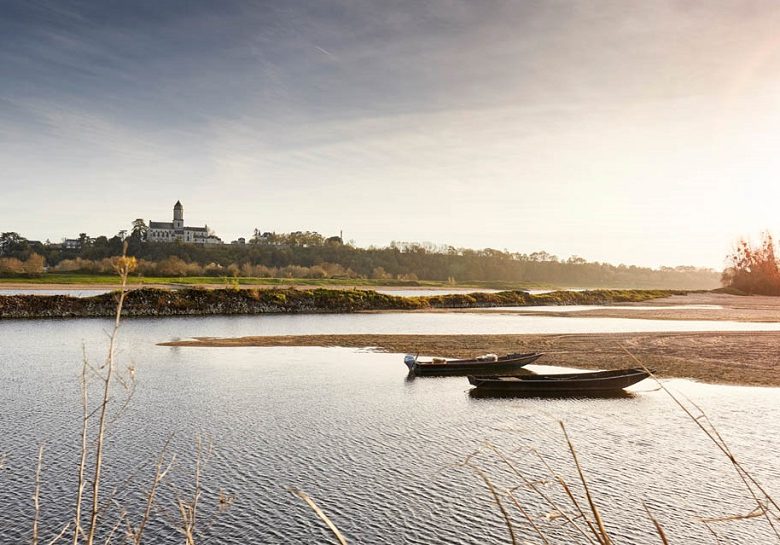 LE PROMONTOIRE DU MONT GLONNE, LES RIVES DE LA LOIRE ET L’EMBOUCHURE DE L’ÈVRE