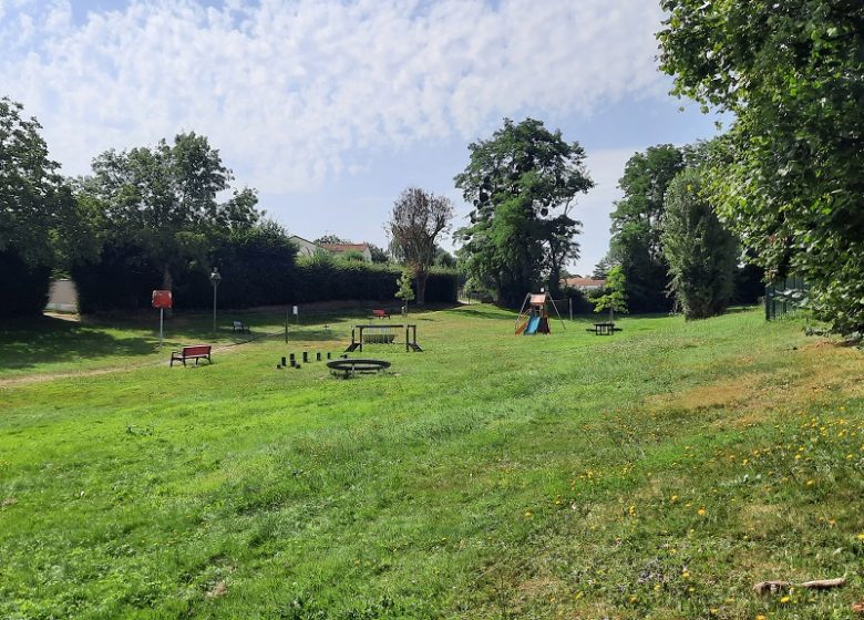 Aire de pique-nique de la Coulée Verte à Saint-Georges-des-Gardes