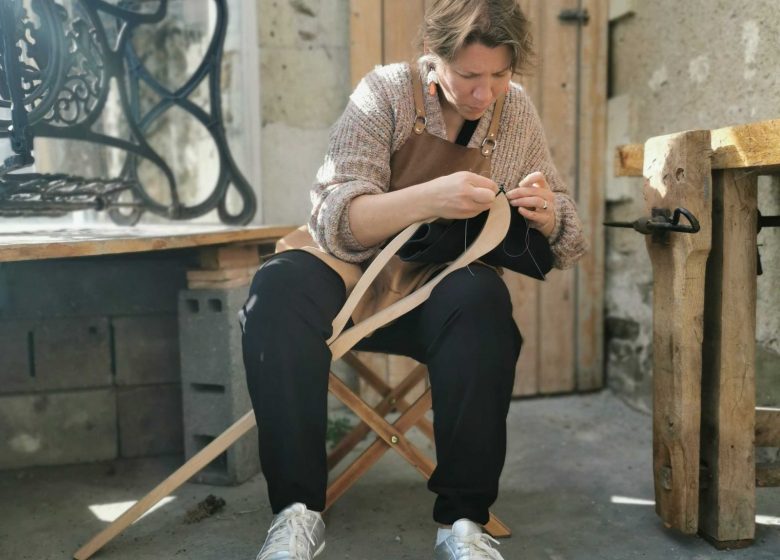 ATELIER MAROLINE  : FABRICATION D’UN CABAS CUIR ARTISANAL