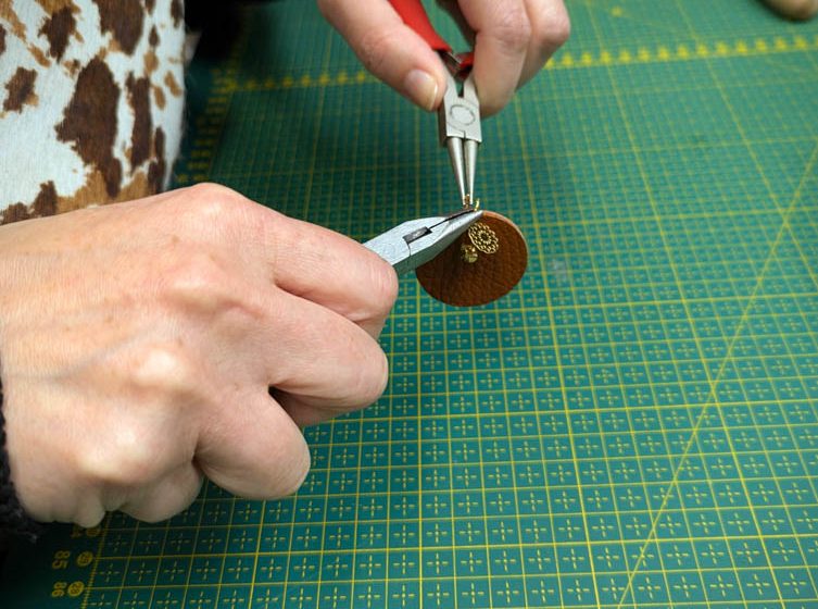 Atelier Maroline : Fabrication de bijoux en cuir